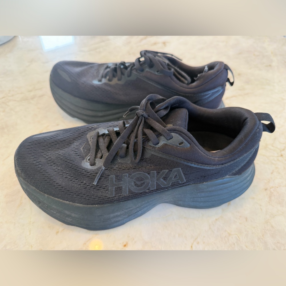 Hoka Black Bondi 8 Cushion Running Shoes size 9D